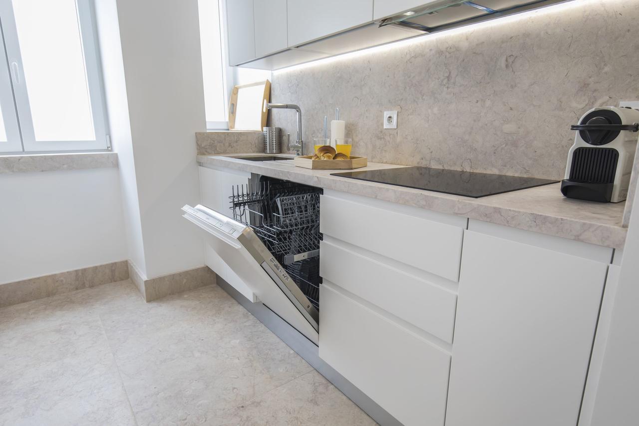 Lovelystay - Chic, Citrus Home - Private Garden Lisboa Ngoại thất bức ảnh